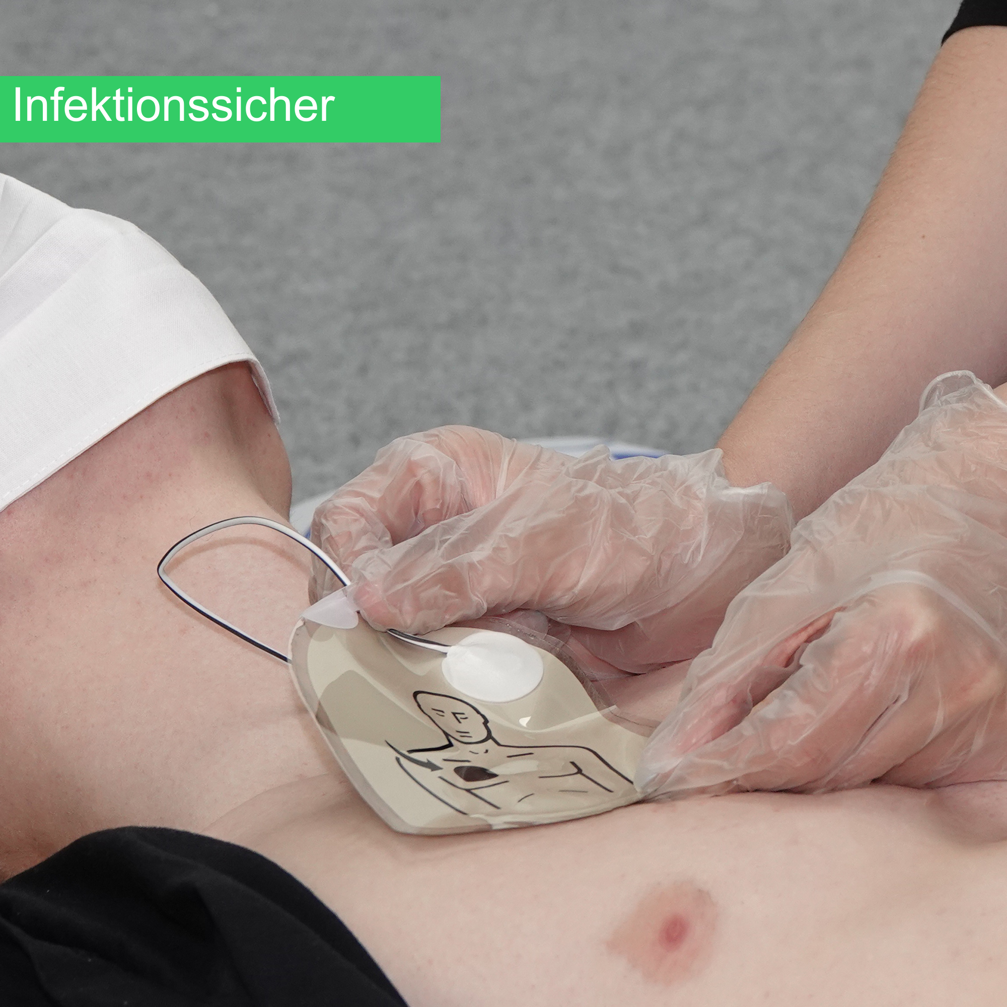 Erste-Hilfe-Faltblätter zur Herzdruckmassage mit Defibrillator (HLW-D), 50 St.